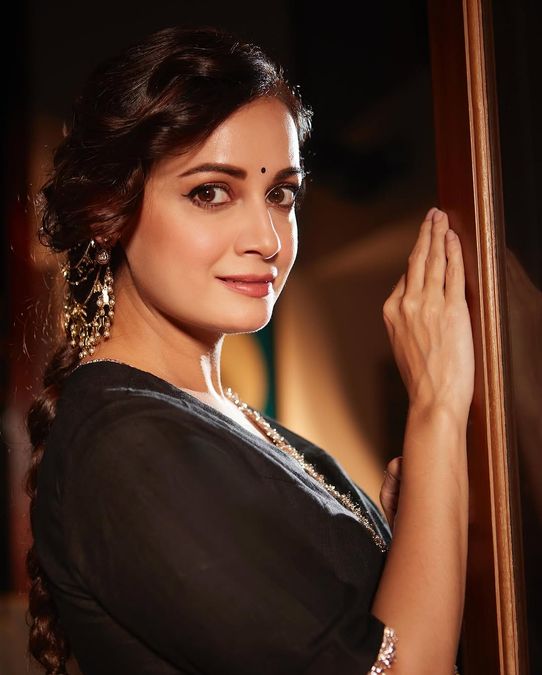 Dushdagi porno: dada va qizi Rus porno: oqituvchi tomonidan becerdin talaba