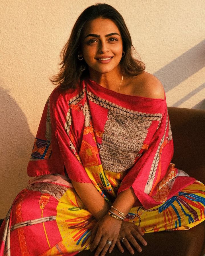 'Shilpa शिरोडकर की गोली मारकर हत्या, 25 मिस्ड कॉल थीं': 3 पति के लिए छोड़ा था देश-शोबिज से हुई दूर, एक्ट्रेस ने 13 साल बाद किया कमबैक, बोली- मेरा PR... - 51 years old shilpa shirodkar on her comeback after 13 years left