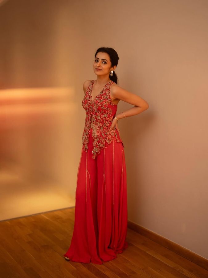 Thug Life, chic style: Trisha's fashion game Thug Life, chic style: Trisha's fashion game