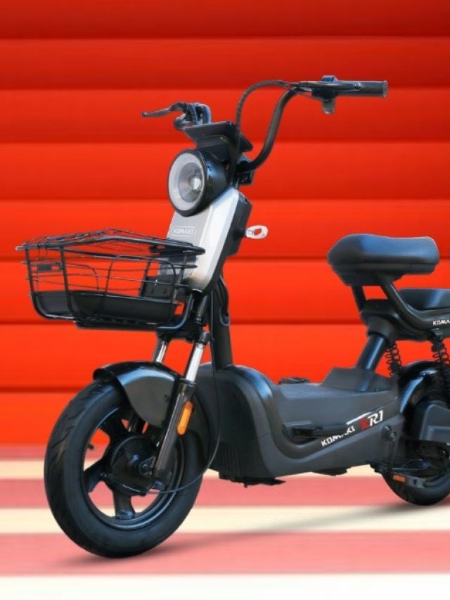 बैटरी खत्म होने पर भी चलेगी गाड़ी! 29,999 रुपये में लॉन्च हुआ इलेक्ट्रिक मोपेड