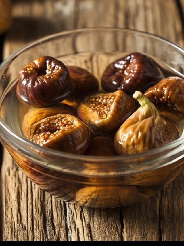 क्यों हर किसी को रोज खाने चाहिए 2 अंजीर, ये 4 कारण जान आप भी शुरू कर देंगे खाना