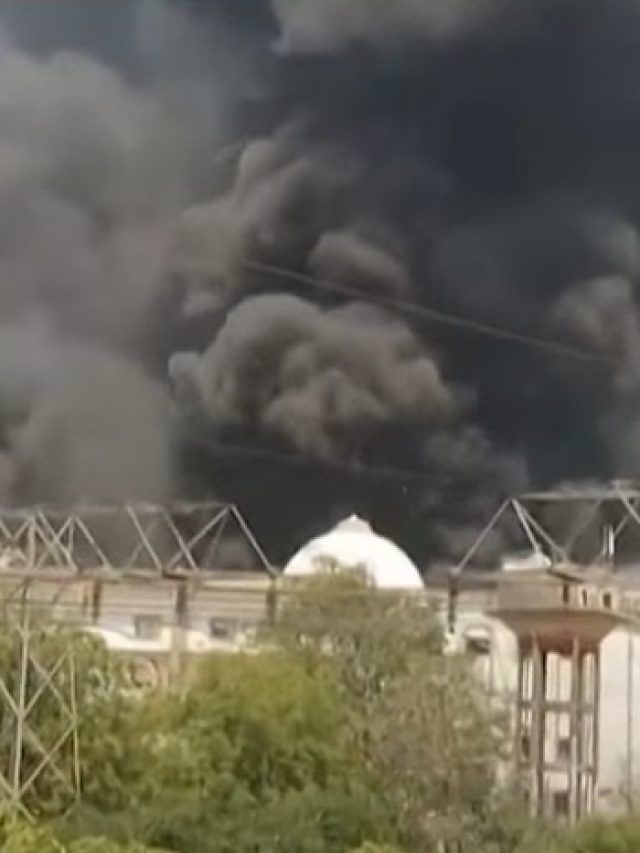 कैसे हुआ अहमदाबाद विमान हादसा... देखें वीडियो और तस्वीरें