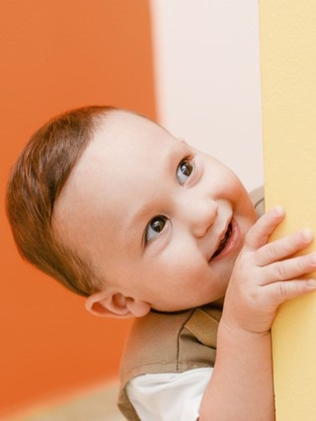 बच्चे को दवा खिलाते समय बिल्कुल ना करें ये गलतियां! रखें खास ख्याल