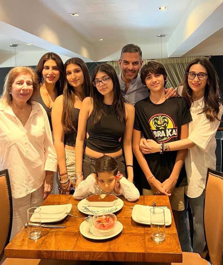 Sunjay Kapur Net Worth: करिश्मा से 100 गुना ज़्यादा थी संपत्ति, तीसरी पत्नी प्रिया के लिए छोड़ गए अरबों की दौलत 8 Sunjay Kapur