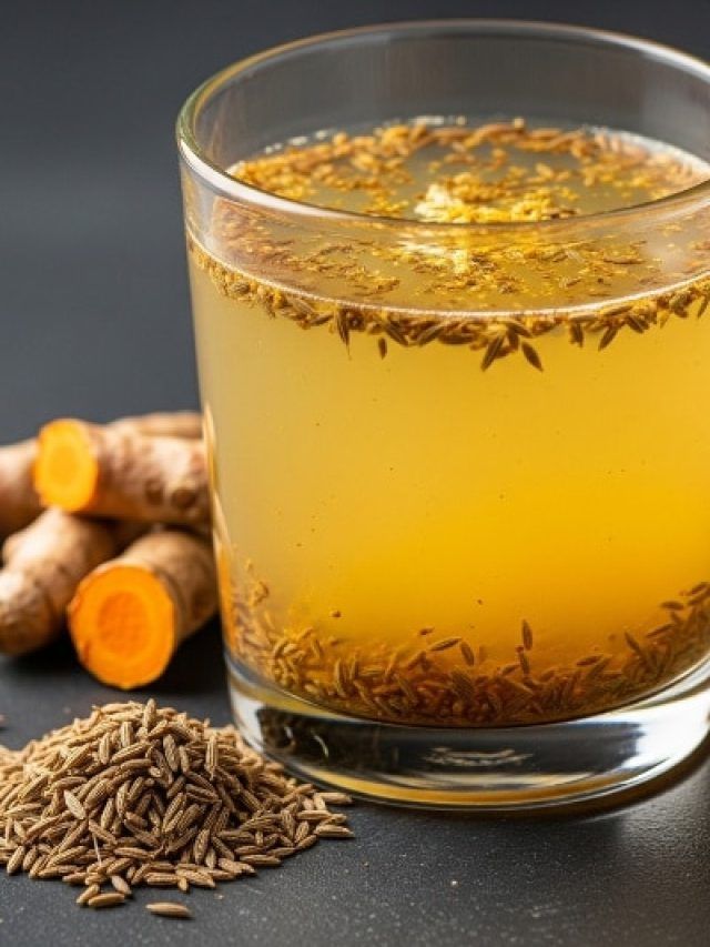 सुबह पिएं जीरा-हल्दी वाला पानी, डाइजेशन से वजन घटाने तक देगा जबरदस्त फायदे!