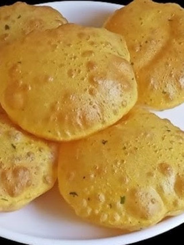 বাসি পাউরুটির নরম ফুলকো লুচি, এভাবে বানালে ১০টা তো খাবেন