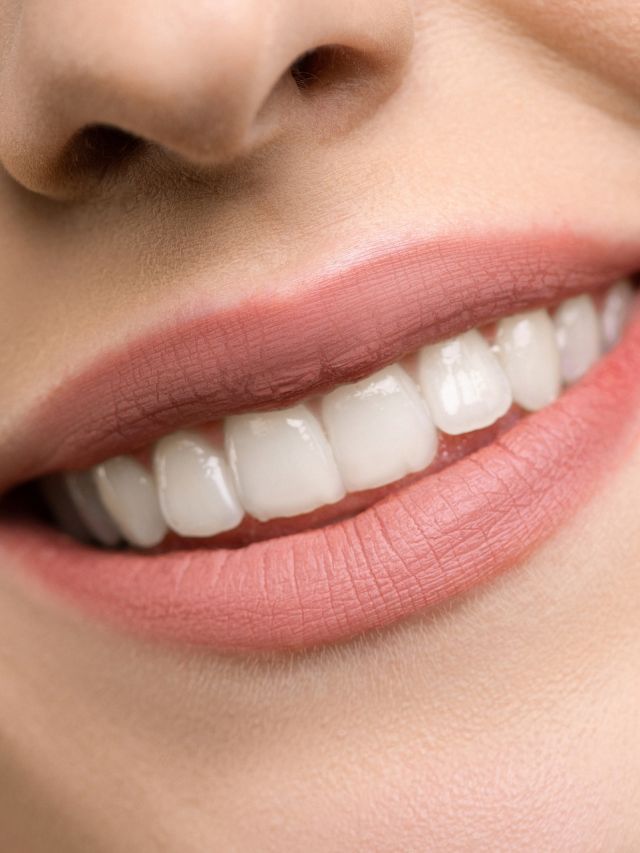 आपकी ये फेवरेट खाने की चीजें दांतों को पहुंचा रही हैं नुकसान, हो जाएं Alert