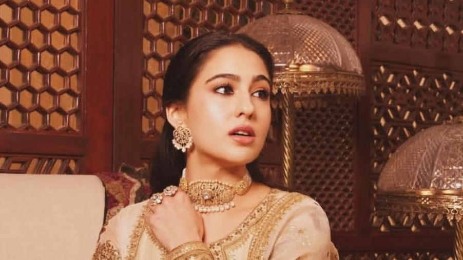 7 best regal ethnic looks of Sara Ali Khan