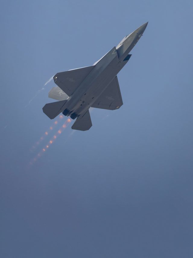 Radar can't see this: China creates a cloak that can make drones vanish mid-flight