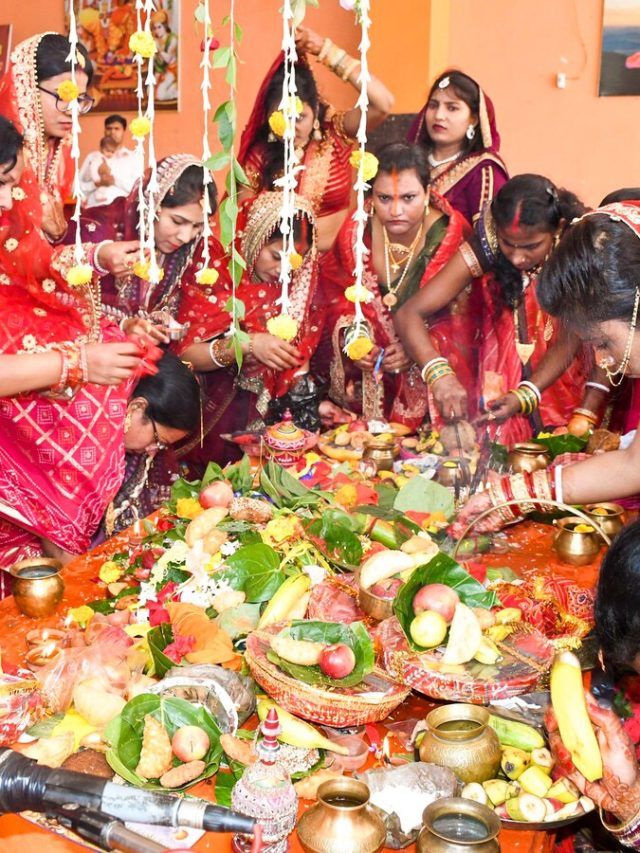 हरतालिका तीज पर कल करें ये एक काम, मां लक्ष्मी धन-धान्य से भर देंगी झोली