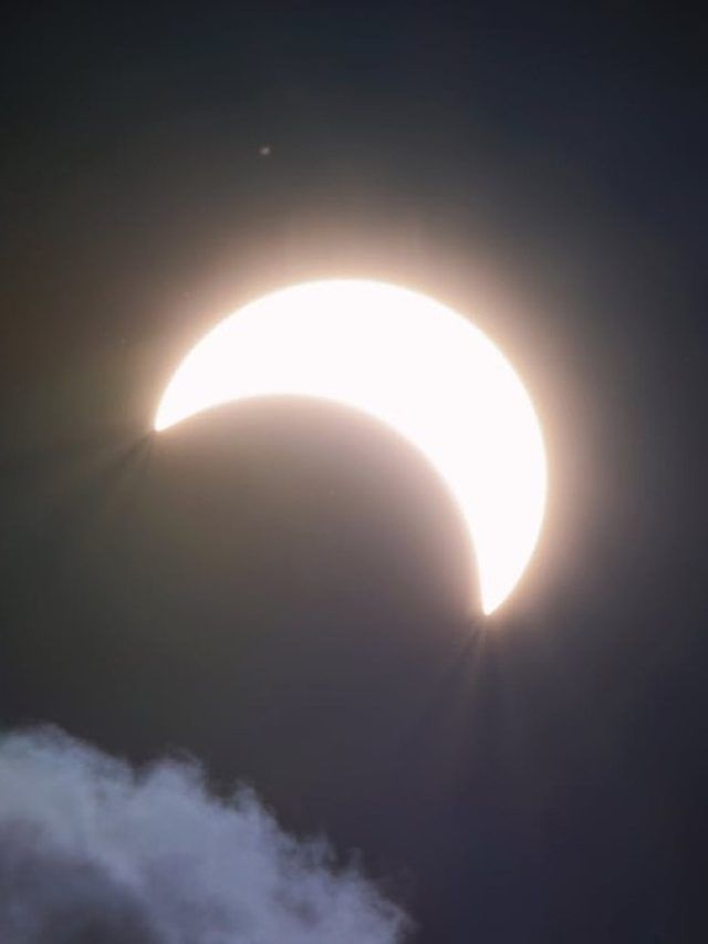 इन 2 राशियों पर चल रही शनि की ढैय्या, जानें 7 सितंबर को चंद्र ग्रहण का कैसा होगा असर