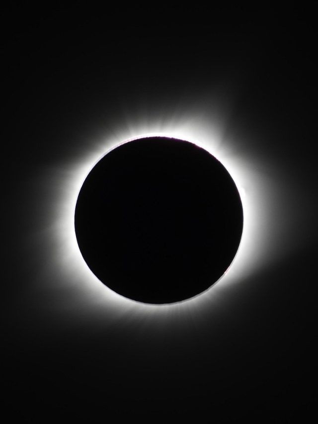 10 दिन बाद भारत में लगेगा चंद्र ग्रहण, दोपहर को इतने बजे शुरू होगा सूतक काल