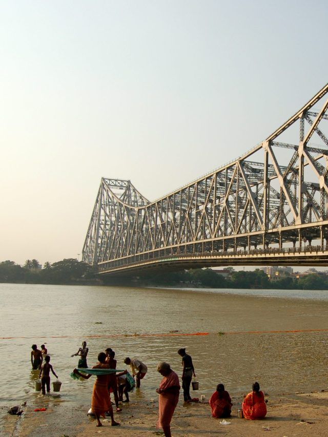 হাওড়া ব্রিজের আসল নাম কী? অধিকাংশ বাঙালি বলতে পারবেন না