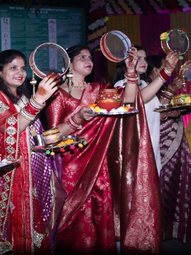 करवा चौथ का व्रत कब है? जानें तिथि, पूजा का मुहूर्त और चांद निकलने का समय