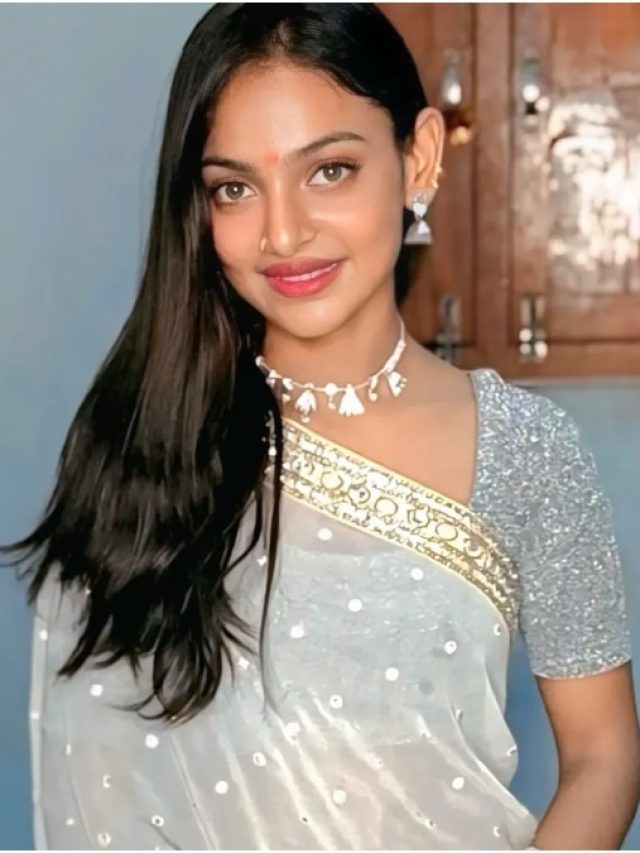 माला बेचने वाली की चमकी किस्मत, बॉलीवुड के बाद मशहूर साउथ हीरो संग करेगी फिल्म!