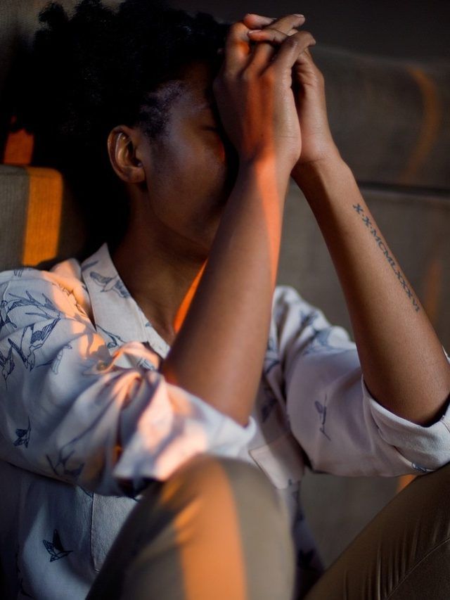 रात में सोना चाहते हैं स्ट्रेस फ्री? बिस्तर पर जानें से पहले खाएं ये चीजें