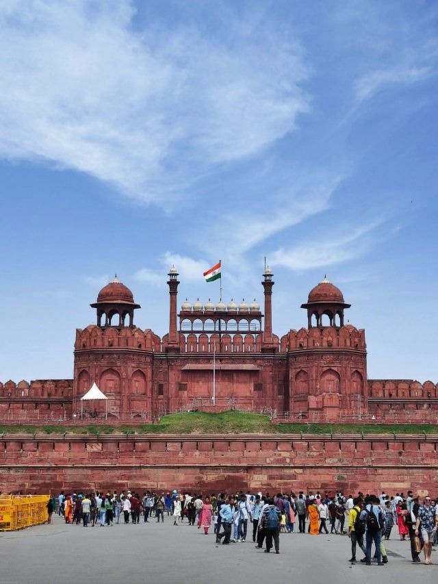 पहले लाल किला नहीं था रेड फोर्ट का नाम, इस नाम से जानते थे लोग!