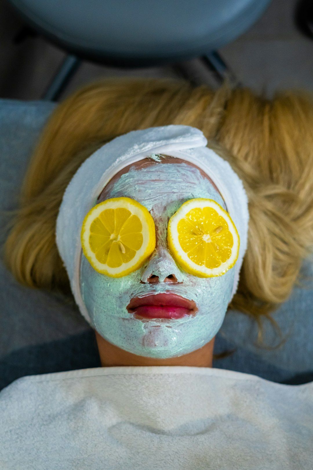 Confused Between Facial and Cleanup? Here's How to Decide