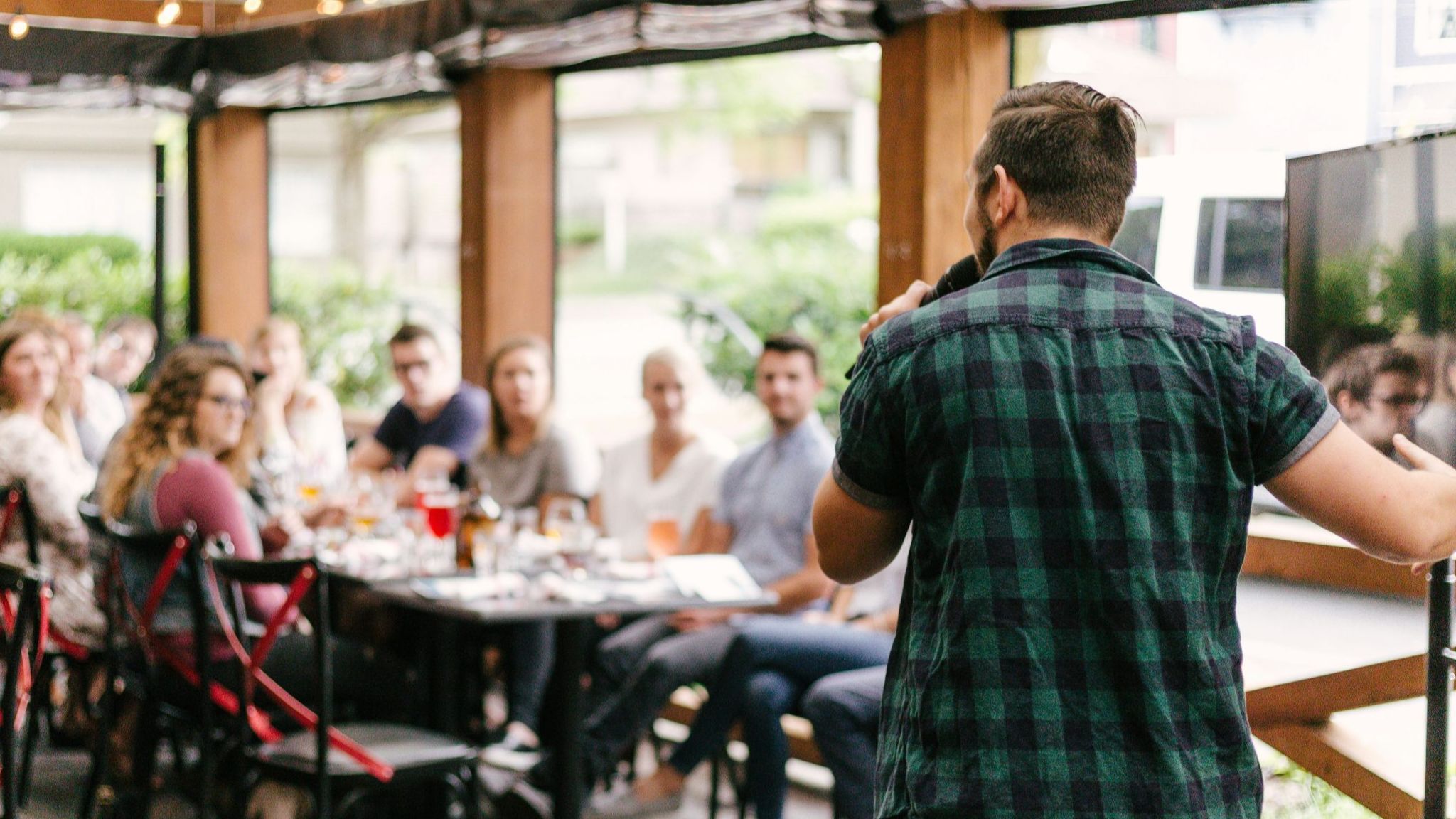 7 Public Speaking Tricks That Instantly Make You Sound More Confident