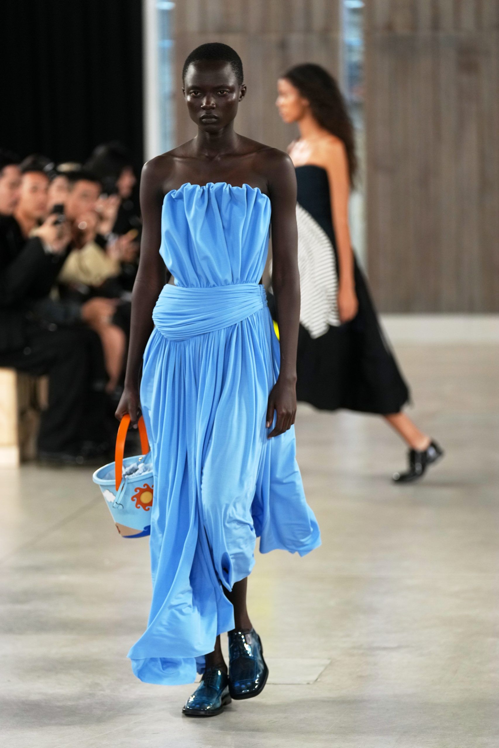 Fruit tray to saucepan: Moschino' gag bags at Milan Fashion Week