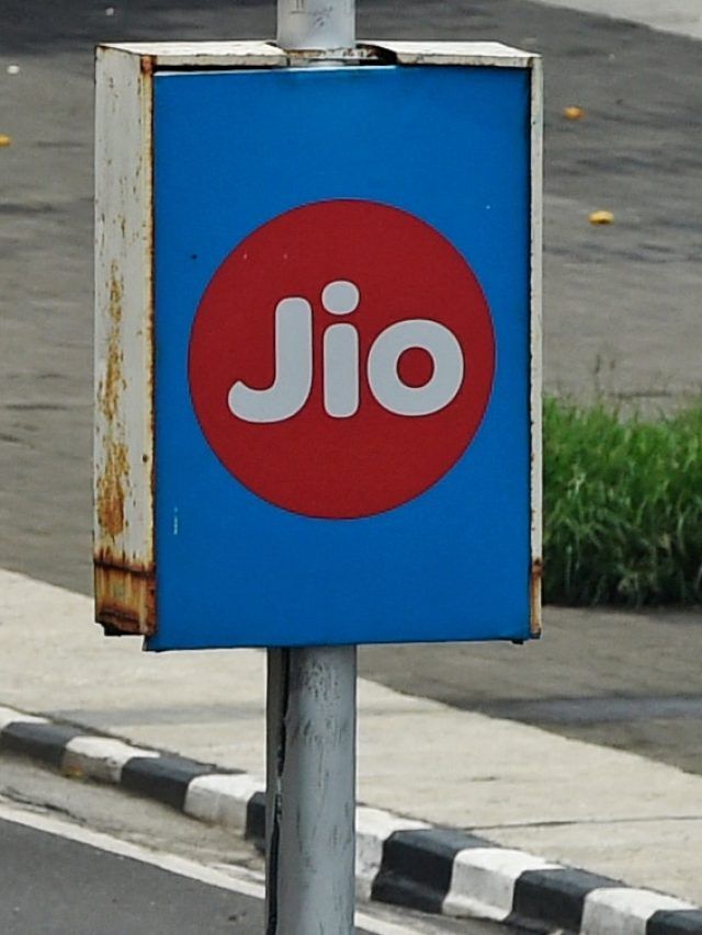 दिवाली से पहले Jio का खास ऑफर, रिचार्ज पर फ्री मिलेंगी ये सर्विसेस