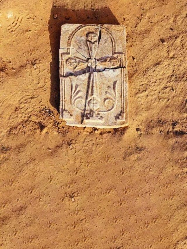 Archaeologists just found a cross that proves a hidden Christian past in the UAE