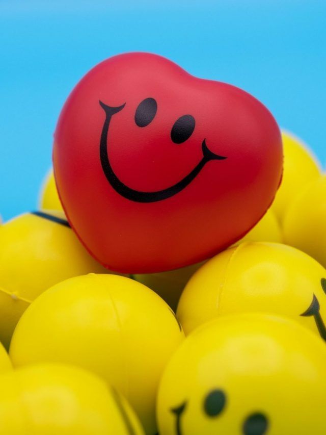 रोज बादाम खाने से क्या होता है? पढ़िए सोशल मीडिया पर वायरल जोक्स