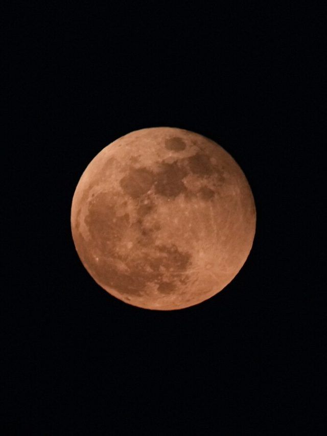 चंद्र ग्रहण पर सालों बाद शनि वक्री-गुरु उदय एक साथ, इन राशियों का शुरू होगा गोल्डन टाइम