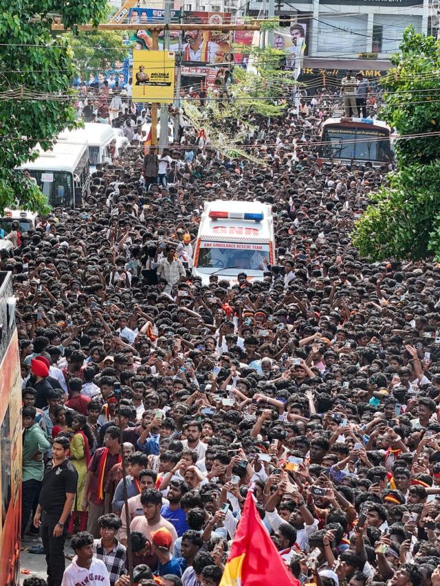 एक्टर विजय की रैली में भगदड़, जानें भीड़-भाड़ में सुरक्षित रहने के 10 जरूरी टिप्स