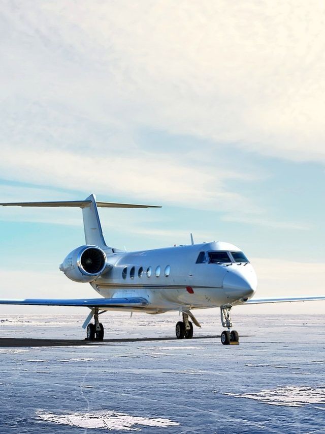 दिल्ली से जयपुर जाने के लिए प्राइवेट जेट कितने में बुक होगा?