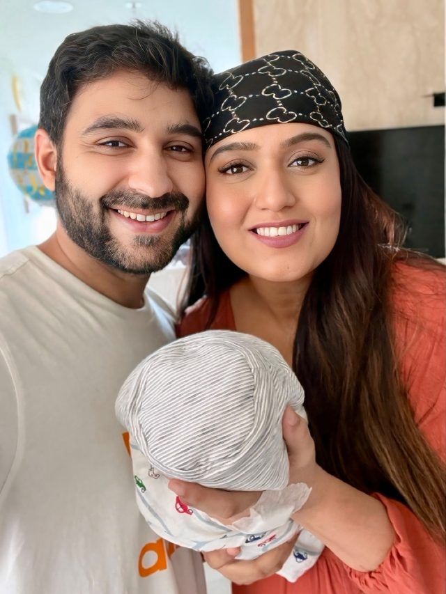 रात में सोने नहीं दे रहा 4 महीने का बेटा, एक्ट्रेस का हाल बेहाल, बोली- इस दर्द में...