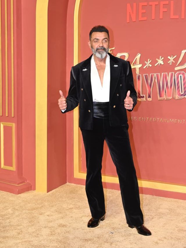 आर्यन ने दिया ऑफर, स्क्र‍िप्ट सुने बिना बॉबी ने कहा हां, शाहरुख का था प्रेशर?