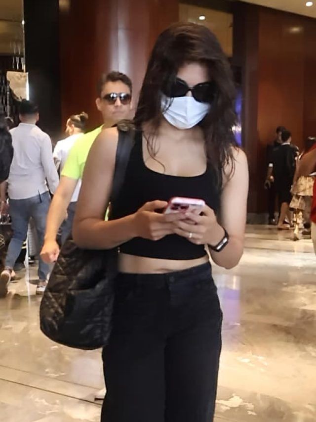 BF संग करोड़पति एक्ट्रेस ने की गुपचुप सगाई? अंगूठी देख फैन्स ने पूछा- सच बता भी दो