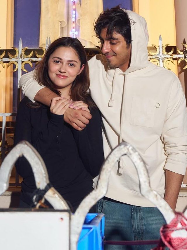 डिनर करने साथ पहुंचे सैयारा फेम अनीत-अहान, डेटिंग की अफवाह के बीच पैप्स के सामने बनाई दूरी