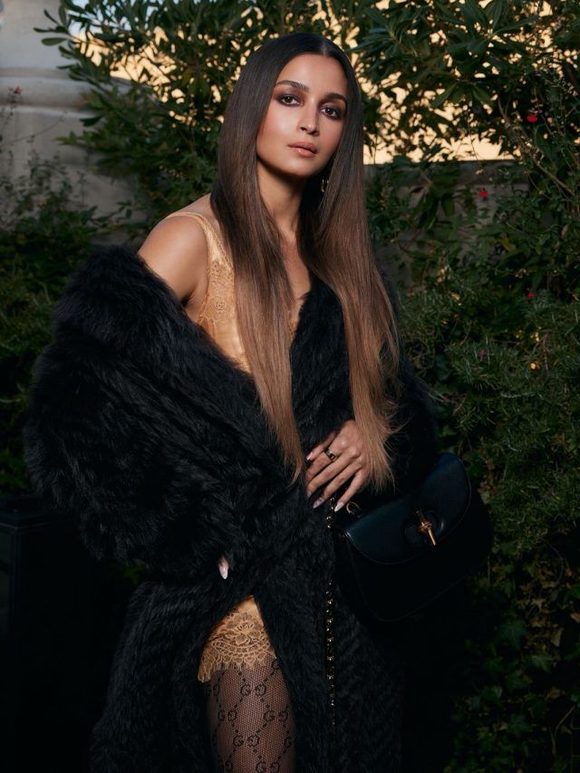 'दीपिका को कॉपी किया', आल‍िया के लंबे बालों वाले लुुक पर बोले यूजर्स, किया नापसंद