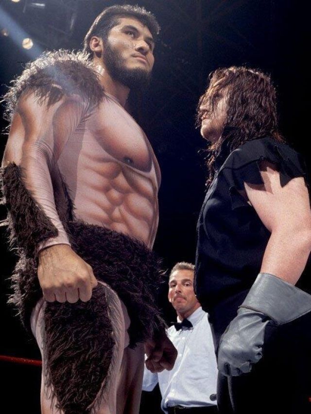WWE के सबसे लंबे रेसलर का नाम जानते हैं? टॉप-5 में ग्रेट खली भी शामिल