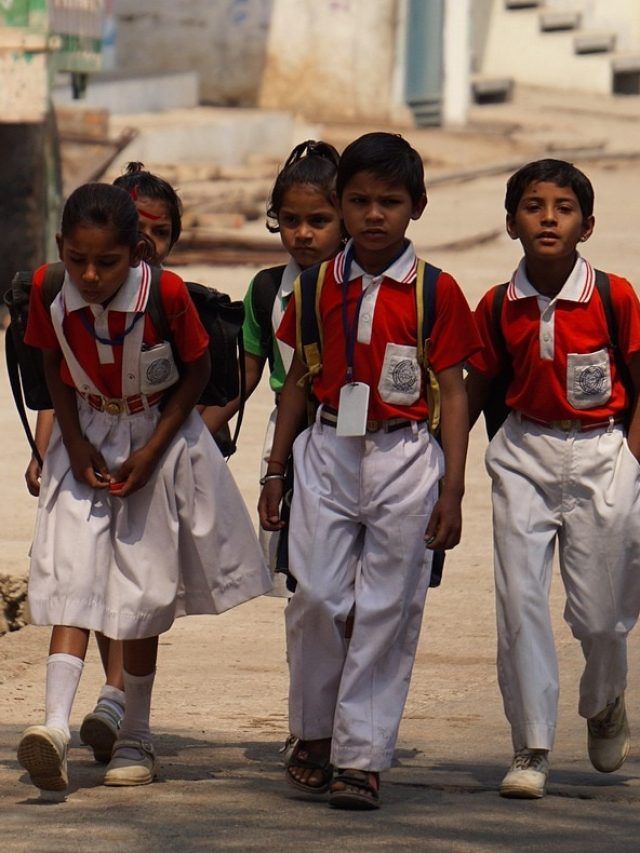 नवरात्रि, ईद... सितंबर में संडे के अलावा कितने दिन बंद रहेंगे स्कूल?