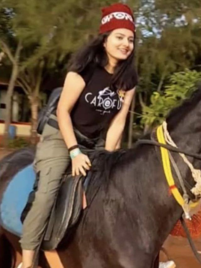 हंसते-हंसते छोड़ दी दुनिया... 27 साल की पीहू की खास तस्वीरें