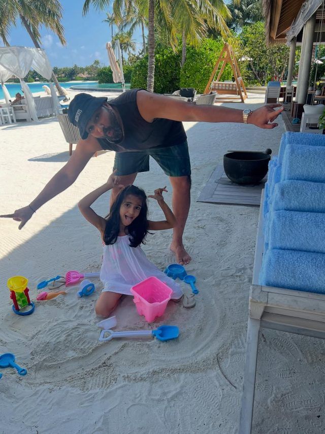 रोहित शर्मा ने बेटी समायरा पर लुटाया प्यार, शेयर की दिल छूने वाली तस्वीर