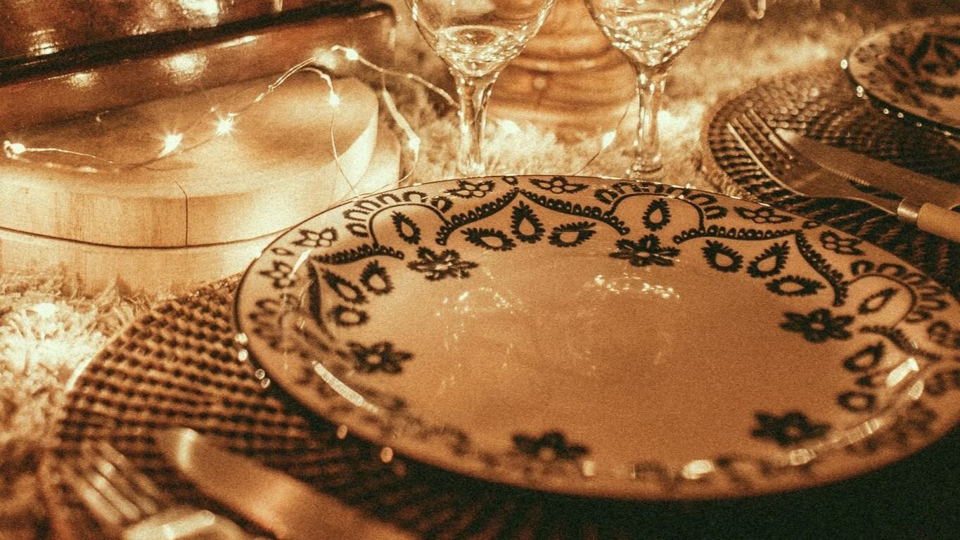 Dinner before sunset? Nutritionist weighs in