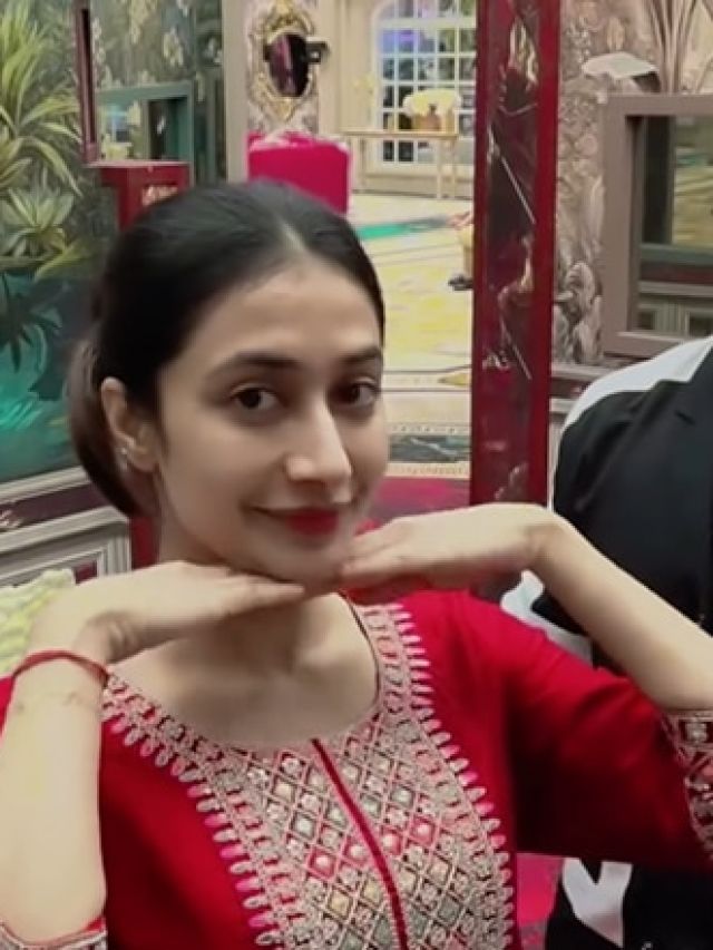 पवन सिंह के नाम पर शरमाईं धनश्री, पहना लाल सूट, पावर स्टार से हो गया प्यार?