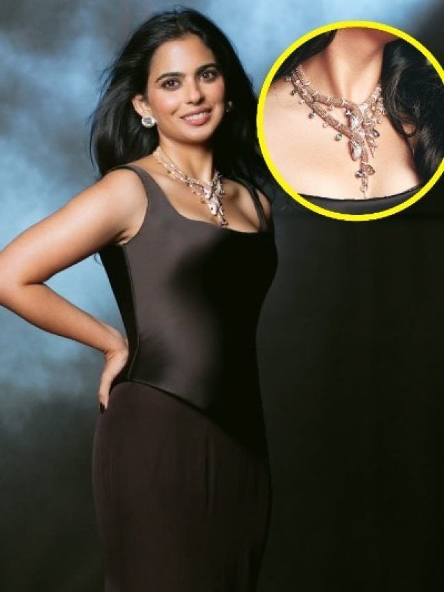 मां नीता की 25 साल पुरानी अंगूठी पहन चमकीं ईशा अंबानी, सापों वाले नेकलेस ने चुराई लाइमलाइट