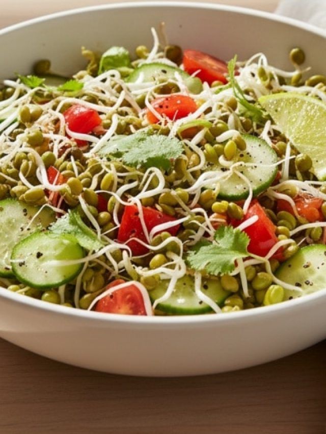 अधिकतर लोग गलत तरीके से खा रहे हैं स्प्राउट्स, न्यूट्रिशनिस्ट ने बताया सही ढंग