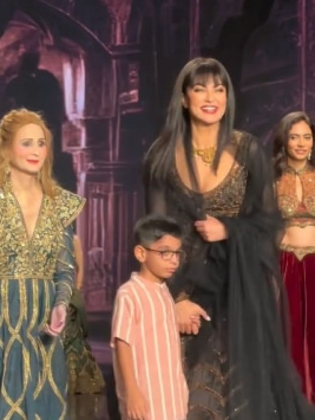 रैम्प पर बुलाकर किया लाड़, कौन हैं ये बच्चा, जिसे सुष्मिता मानती हैं अपना बेटा