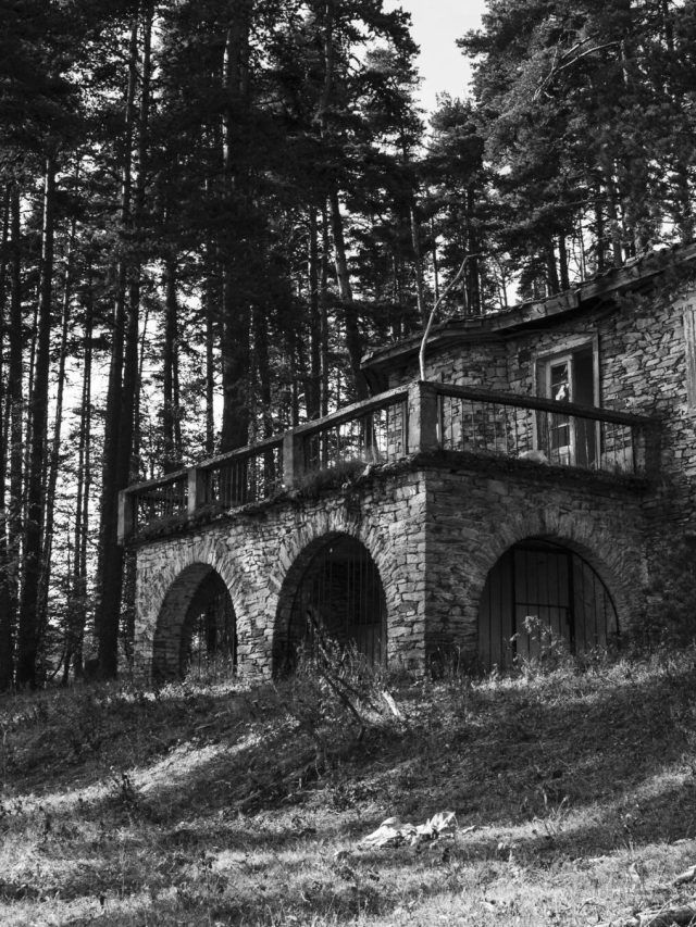 Boo! 8 haunted places in India you must visit