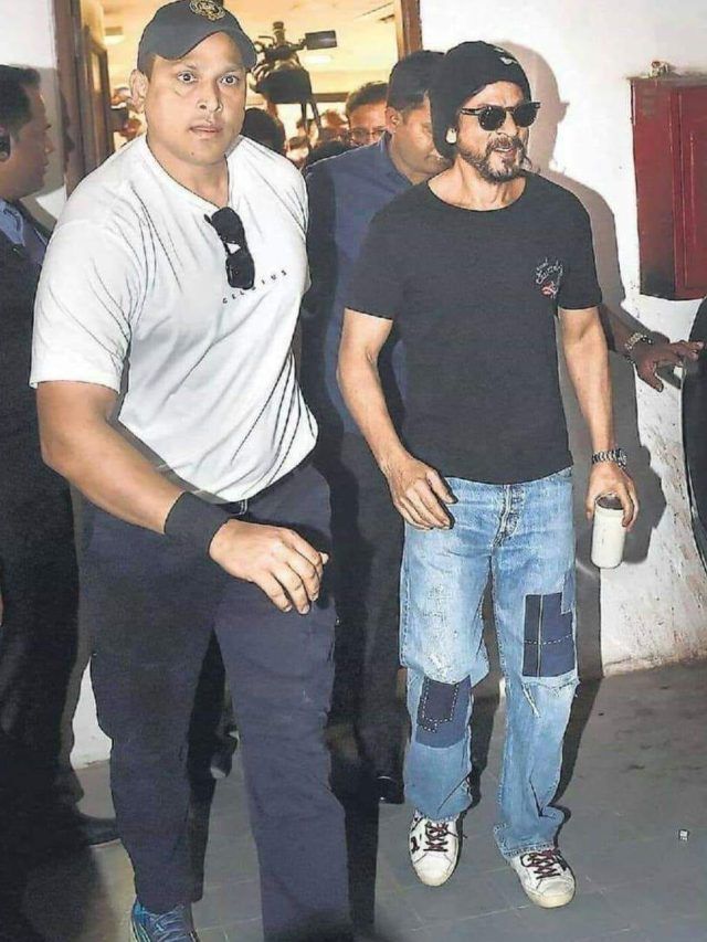 24 घंटे शाहरुख की ह‍िफाजत करता है ये शख्स, जानें कौन है बॉडीगार्ड रवि