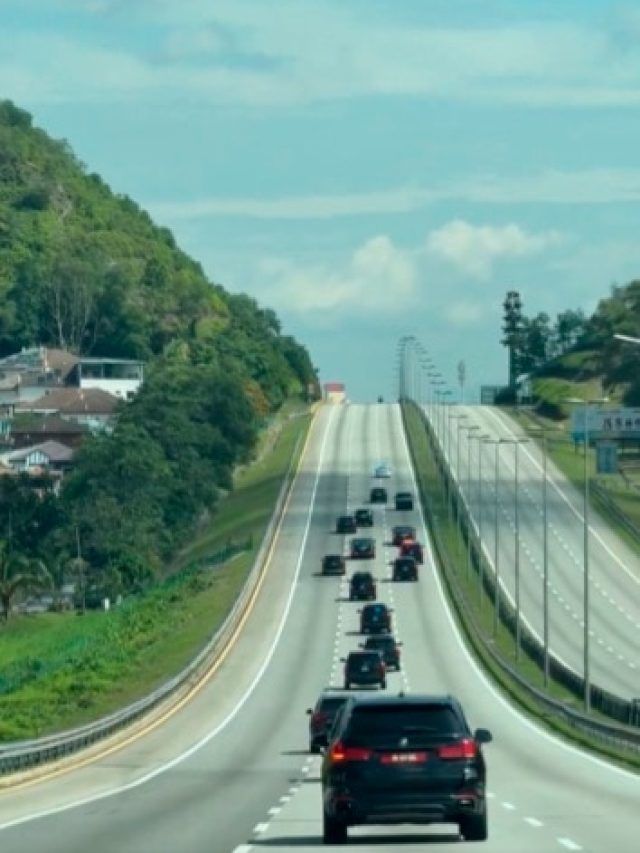 10, 20 या 30? अमेरिका में कितनी गाड़ियों के काफिले में चलते हैं डोनाल्ड ट्रंप?