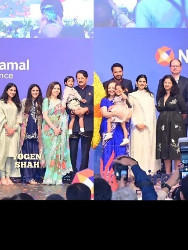 एक फ्रेम में दिखा अंबानी और पीरामल खानदान, नीता ने समधन के साथ साड़ी में की ट्विनिंग