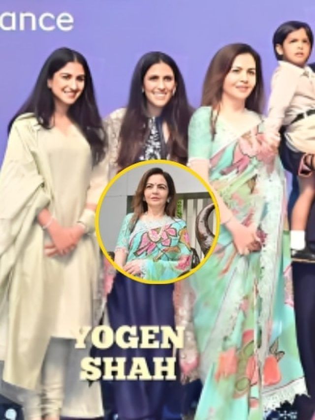 फूलों वाली साड़ी में नीता ने दी बहुओं को टक्कर, श्लोका और राधिका का दिखा ऐसा रूप