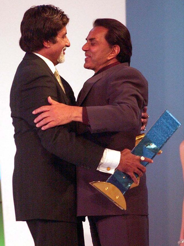 Amitabh’s emotional farewell to Dharmendra reignites the legacy of Sholay’s brotherhood